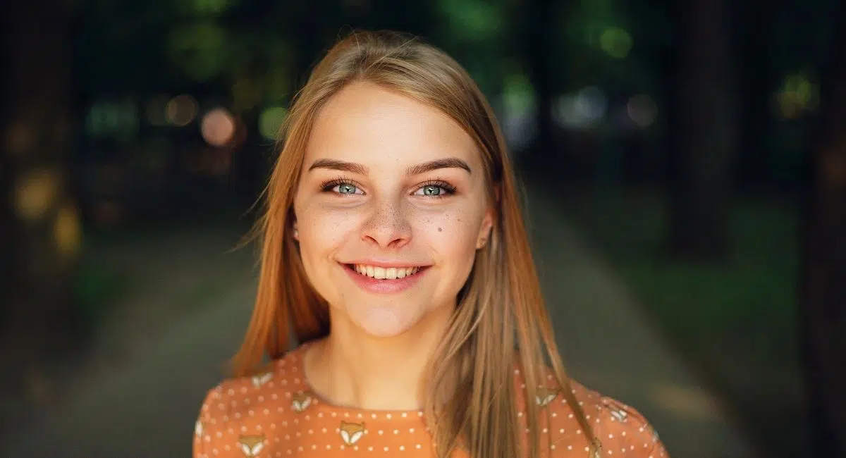 woman with beautiful eyes